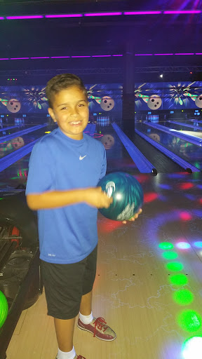 Bowling Alley «Chaparral 300 - We may close 1 hour early Sun-Thurs depending on volume, please call for details.», reviews and photos, 4191 Chino Hills Pkwy, Chino Hills, CA 91709, USA