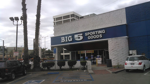 Sporting Goods Store «Big 5 Sporting Goods - Wilshire», reviews and photos, 6601 Wilshire Blvd, Los Angeles, CA 90048, USA