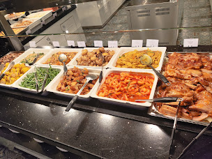 Photo n°28 de Le Grand Buffet à Saint-Bonnet-de-Mure ()