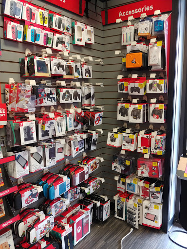 Video Game Store «GameStop», reviews and photos, 1633 Miller Park Way, West Milwaukee, WI 53214, USA