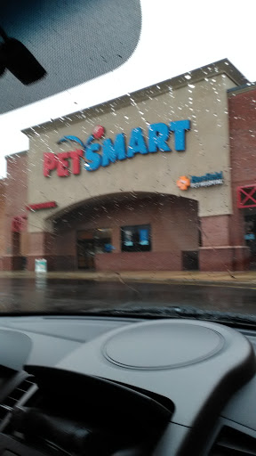 Pet Supply Store «PetSmart», reviews and photos, 2641 Lawndale Dr, Greensboro, NC 27408, USA