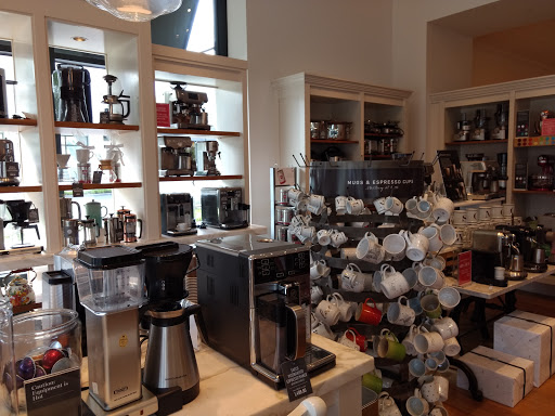 Kitchen Supply Store «Williams-Sonoma», reviews and photos, 2030 Bond St #180, Charlottesville, VA 22901, USA