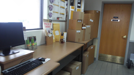 Shipping and Mailing Service «UPS Customer Center», reviews and photos, 1751 Hull Ave, Des Moines, IA 50316, USA