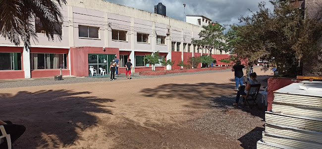 Opiniones de Estadio Municipal, Centro Empleados de Comercio en Treinta y Tres - Campo de fútbol