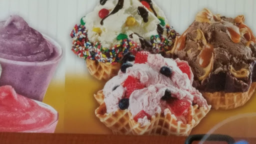 Shopping Mall «Silver Lake Village Shopping Center», reviews and photos, Silver Lake Rd NE, St Anthony, MN 55421, USA