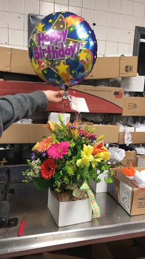 Florist «Country Squire Florist, Inc.», reviews and photos, 9601 Shelbyville Rd, Louisville, KY 40223, USA
