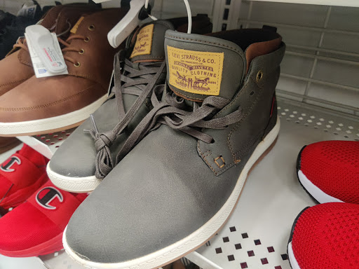 Shopping Mall «Century Plaza Shopping Center», reviews and photos, 4405 Somersville Road & Highway 4, Pittsburg, CA 94565, USA