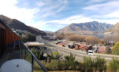 Z - Queenstown - Service Station