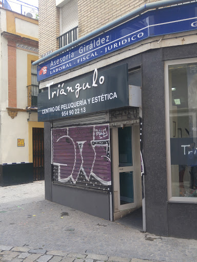 Salón Peluquería Y Estética Triángulo en Sevilla, Sevilla