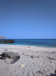 Photo de Caleta beach avec petite baie
