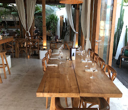 Ours Uluwatu photo