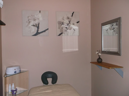 Hair Salon «The Reverence Design Team Hair Salon», reviews and photos, 2062 S Taylor Rd, Cleveland Heights, OH 44118, USA