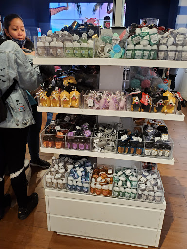 Shopping Mall «Bay Plaza Shopping Center», reviews and photos, 2100 Bartow Ave, Bronx, NY 10475, USA