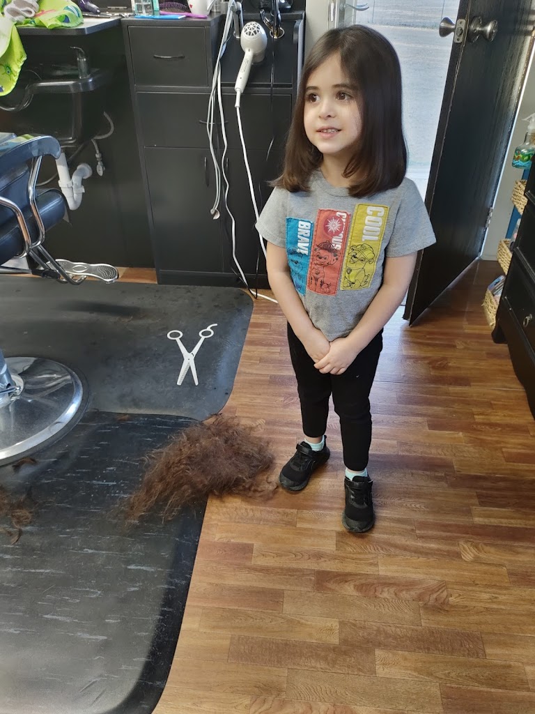 Family Hair Salon 28518