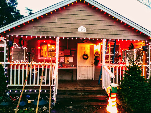 Laundromat «37th Street Coin Laundry», reviews and photos, 1856 37th St, Florence, OR 97439, USA