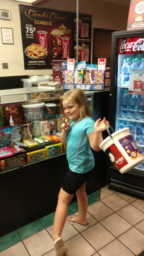 Movie Theater «AMC Dine-In Lakeshore 8», reviews and photos, 901 US Hwy 27 S #120, Sebring, FL 33870, USA