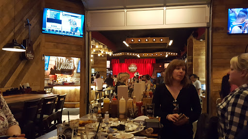 American Restaurant «Willies Locally Known», reviews and photos, 286 Southland Dr, Lexington, KY 40503, USA