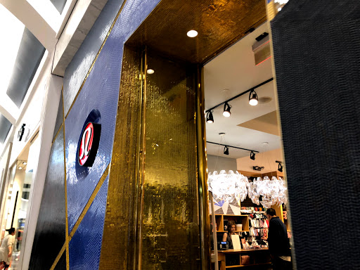 Shopping Mall «Westfield Garden State Plaza», reviews and photos, 1 Garden State Plaza, Paramus, NJ 07652, USA