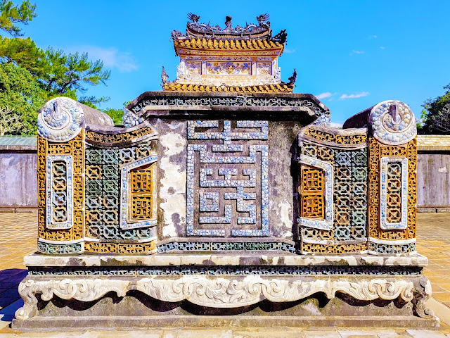 Tomb of Emperor by null