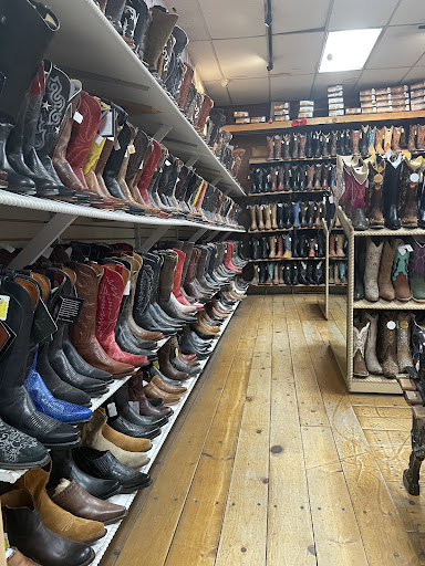 Western Apparel Store «Country General Store», reviews and photos, 6279 Van Nuys Blvd, Van Nuys, CA 91401, USA
