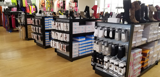 Shopping Mall «Southlake Mall», reviews and photos, 2109 Southlake Mall, Merrillville, IN 46410, USA