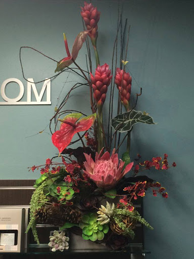 Florist «Royal Louis Florist», reviews and photos, 2221 10th St, Sacramento, CA 95818, USA