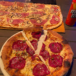 Photo n°1 de l'avis de Rudi.e fait le 09/12/2022 à 23:03 sur le  Berliner XXL Pizza, Nudel & Salat Haus à Dortmund