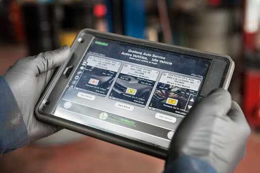 Auto Repair Shop «Greitens Auto Service», reviews and photos, 5804 W Bluemound Rd, Milwaukee, WI 53213, USA