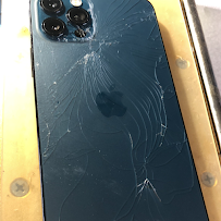 Onsite Wireless - iPhone iPad Apple Watch Repair - Photo 3 - Car repair in , Frisco