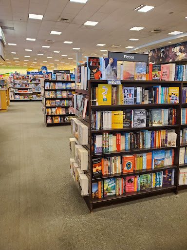 Book Store «Barnes & Noble», reviews and photos, 801 Lehigh Lifestyle Center, Whitehall, PA 18052, USA