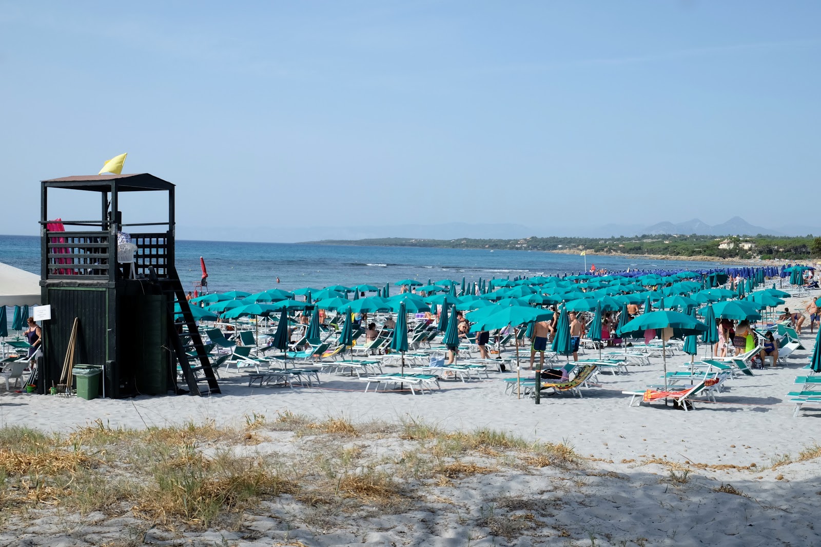 Cala Ginepro Plajı'in fotoğrafı - Çocuklu aile gezginleri için önerilir