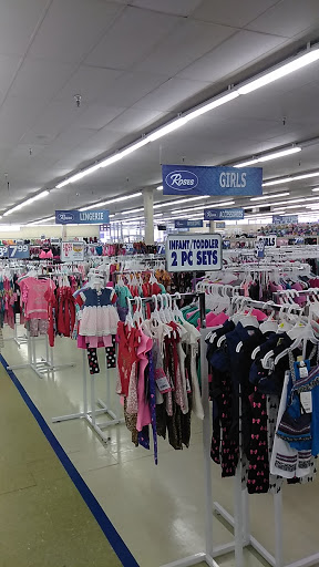Clothing Store «Roses Department Store», reviews and photos, 50 Madison Square Dr, Madisonville, KY 42431, USA