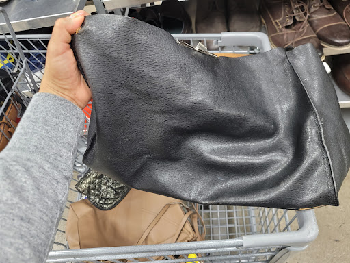 Thrift Store «Valley Thrift Store», reviews and photos, 13630 Victory Blvd, Van Nuys, CA 91401, USA