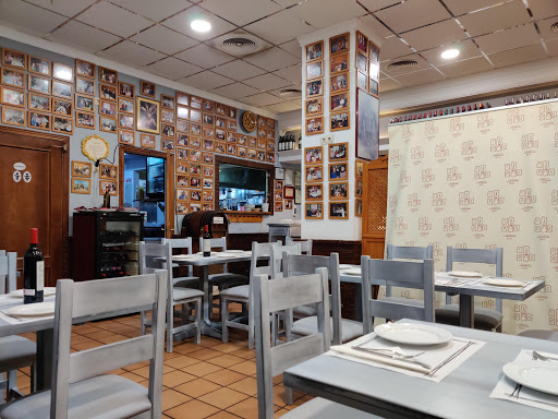 Información y opiniones sobre Tapas Viapol de Sevilla