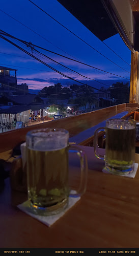 Opinii despre GOLD BEER pucallpa în Calleria - Hamburguesería