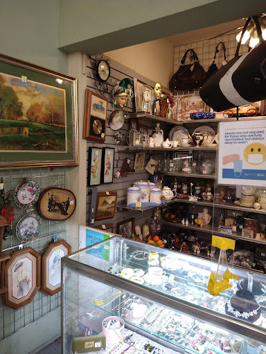 Thrift Store «Veterans Thrift Store», reviews and photos, 1190 Garey Ave, Pomona, CA 91766, USA