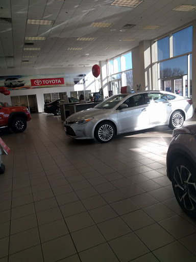Toyota Dealer «Toyota of Muscatine», reviews and photos, 3000 IA-38, Muscatine, IA 52761, USA