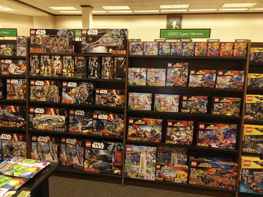 Book Store «Barnes & Noble», reviews and photos, 300 Andover Park W, Tukwila, WA 98188, USA