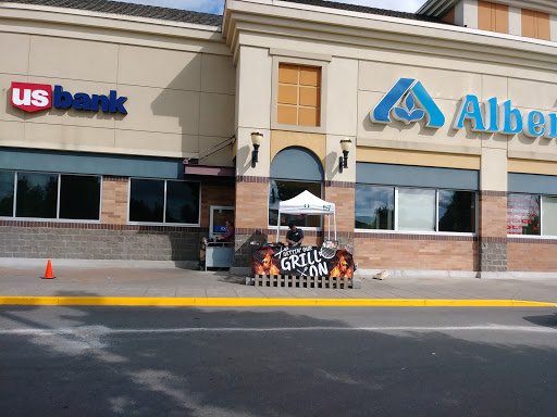 Grocery Store «Albertsons», reviews and photos, 615 Keck Dr, McMinnville, OR 97128, USA