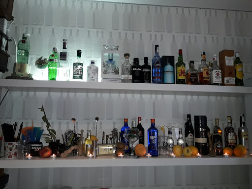 Información y opiniones sobre CAFÉ-COPAS DESAYUNOS MANOLITO de Montellano