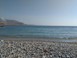 Gefira beach'in fotoğrafı uçurumlarla desteklenmiş