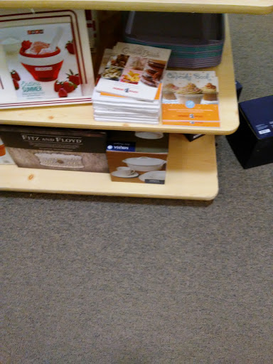 Department Store «Boston Store Clearance Center», reviews and photos, 5659 S 27th St, Milwaukee, WI 53221, USA