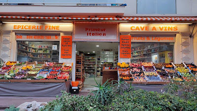 Italian and Indian Grocery Store à Antibes