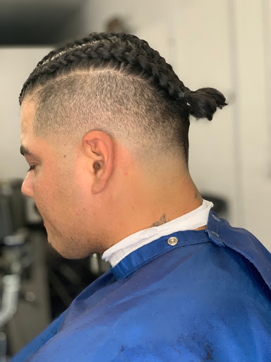 Barber Shop «Razor Barbershop», reviews and photos, 152 W Holt Ave, Pomona, CA 91768, USA