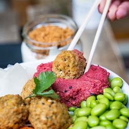 Photo n°13 de Poke Bar Champs Elysées - Bubble Tea & Poke Bowl à Paris ()