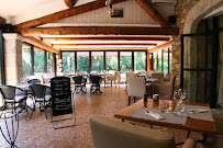 Atmosphère du Restaurant français L'Estellan à Gordes - n°1
