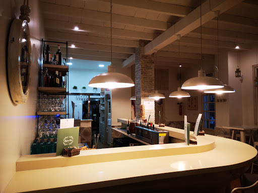 Información y opiniones sobre Mejor Ana Tapas de Los Barrios