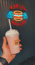 Photo n°50 de Barlou Burger Marseille (by Seth Gueko) à Marseille ()