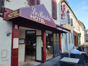 Photo n°5 de Hôtel Restaurant Le Bristol Oloron Sainte Marie à Oloron-Sainte-Marie ()