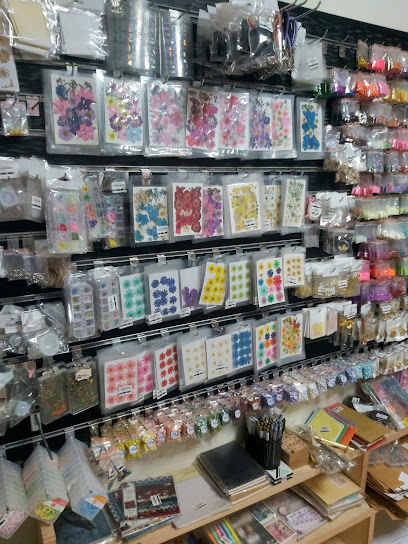 خامات الريزن والصلصال الحراري وعجينة السيراميك آية مصطفي Artizania store resin and polymer Tool